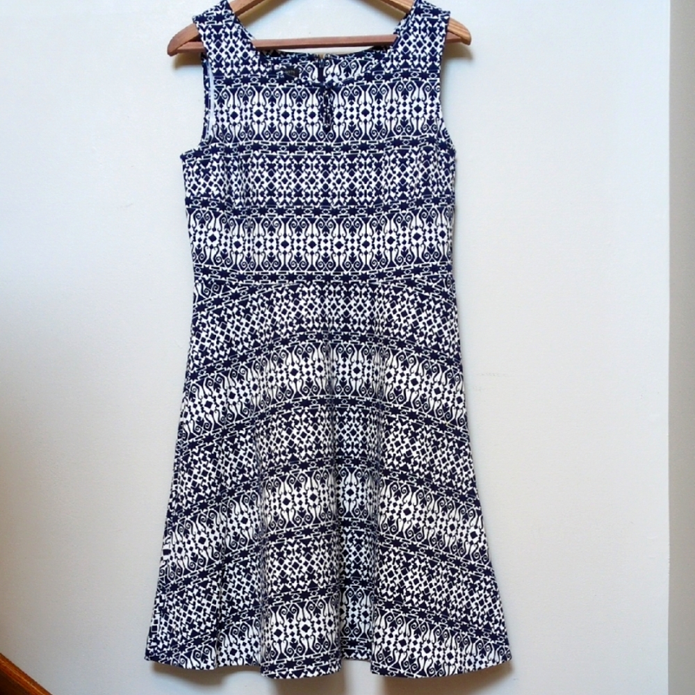 Talbots M Dress Navy Blue White Geometric Aztec Print Fit and Flare Medium Stars